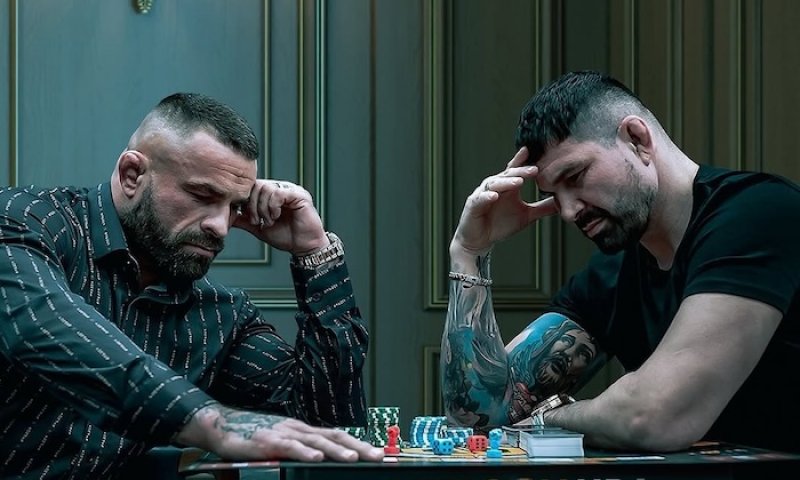 Végh by měl mít doma moji fotku, tvrdí Vémola. Za honorář z Edenu tentokrát neplánuje zvíře, ale pořádný motor