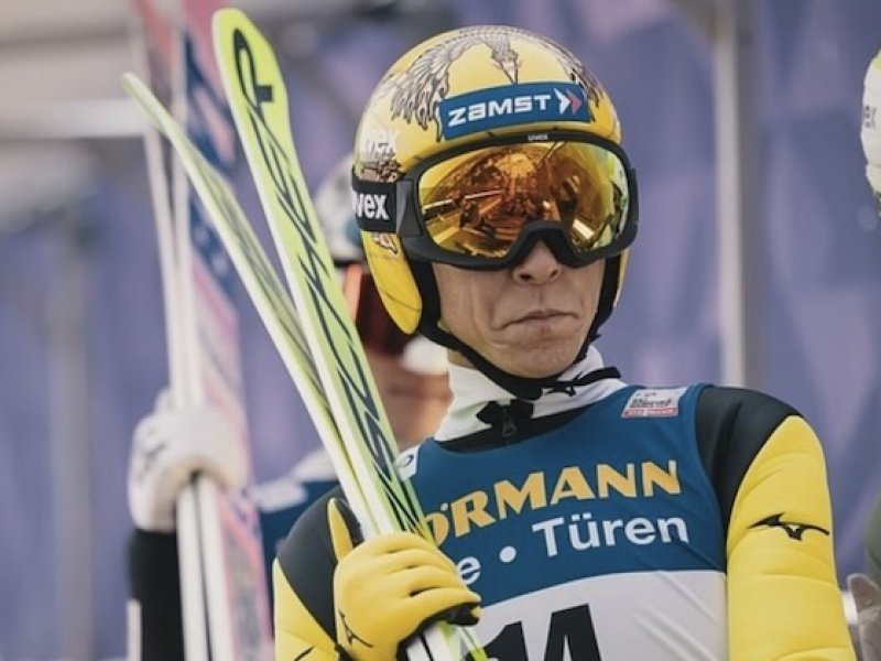 Nesmrtelní skokani? Ammann (44) a Kasai (53) zkouší prolomit čas a účastnit se osmé, potažmo rekordní deváté olympiády