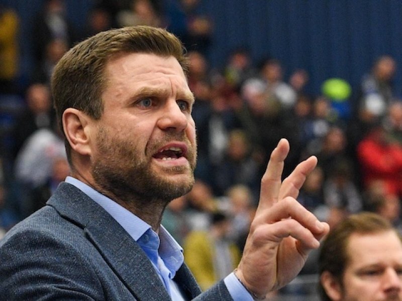 Varaďův rukopis je čitelný: bolest, kázeň, tým. A Ostrava mu tleská