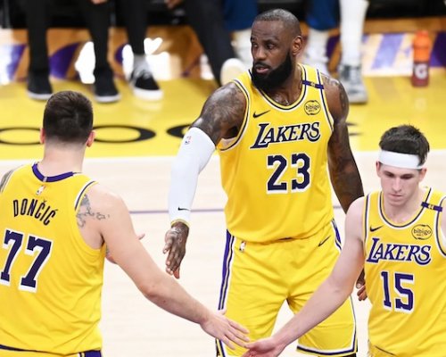 Superhvězdy za miliardu a play-off jen na 5 dílů. Lakers potřebují nový scénář
