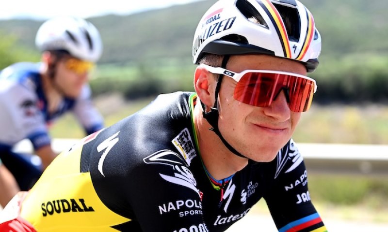 Evenepoel zahajuje misi Tour de France. Po zlomeninách je zpátky na cestě za žlutým snem