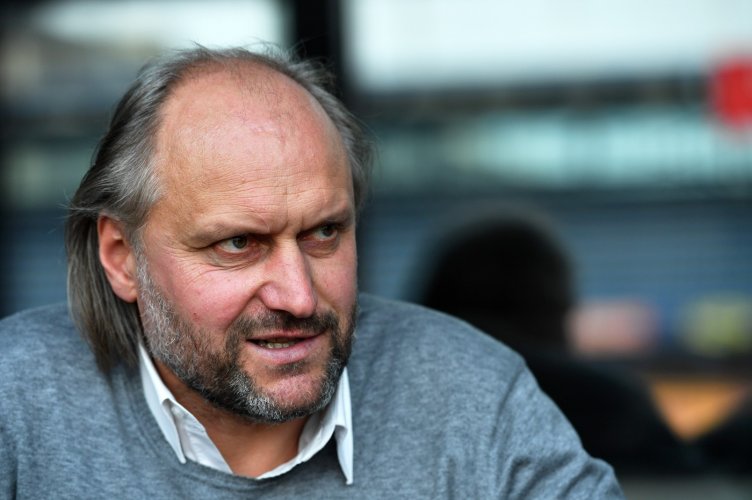 Byla chyba Vitíka nepustit. A posila za sto milionů prostě musí hrát, říká Němeček o Spartě. Jen kosmetické změny prý v létě stačit nebudou