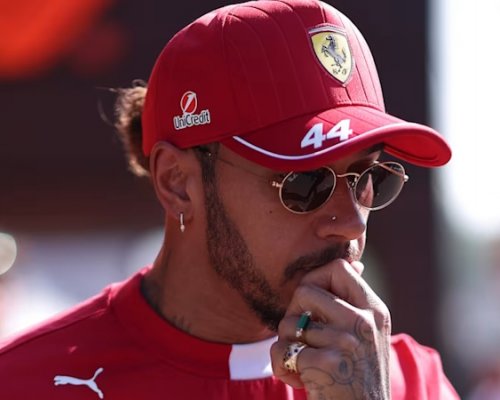 „Ať si dají čaj.“ Hamilton kritizuje Ferrari, insider popsal dusno v týmu