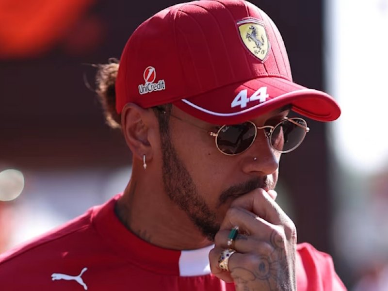 „Ať si dají čaj.“ Hamilton kritizuje Ferrari, insider popsal dusno v týmu