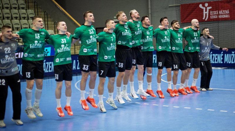 Finálovou sérii starých známých začala lépe Karviná