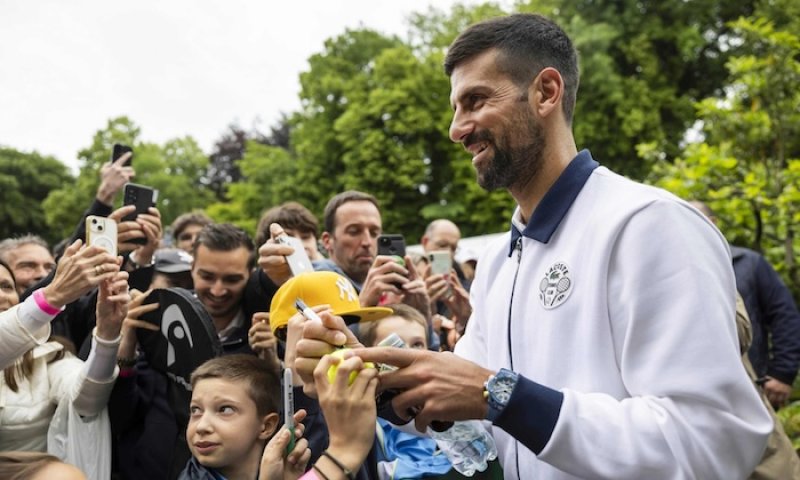 Alcaraz má za posledních 5 měsíců bilanci 43 výher z 45 zápasů, jenže na tvrdém povrchu prohrál s Djokovičem všechny tři bitvy