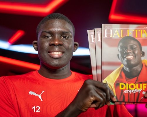 Diouf objevem i nejlepším cizincem ročníku! V Premier League už se na druhého nejlepšího obránce po Holešovi stojí řada