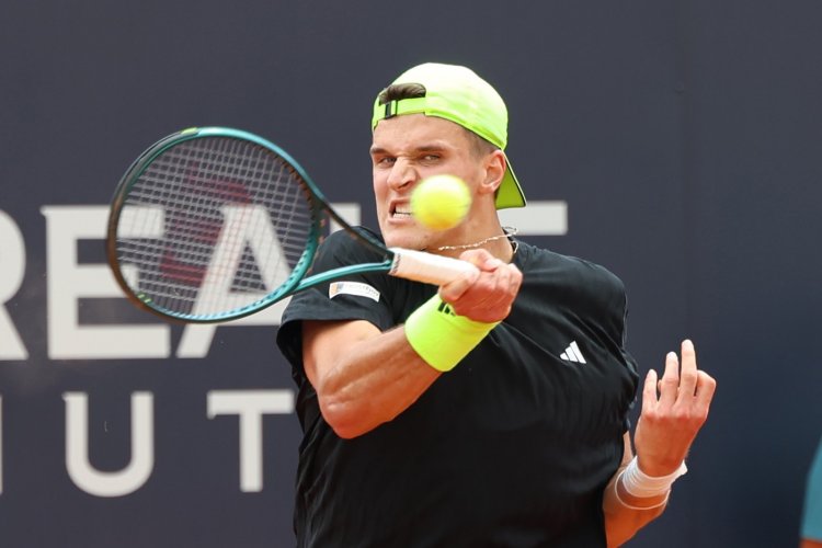 Češi budou mít na French Open v úterním programu singlu pětičlenné zastoupení. Začíná i čtyřhra