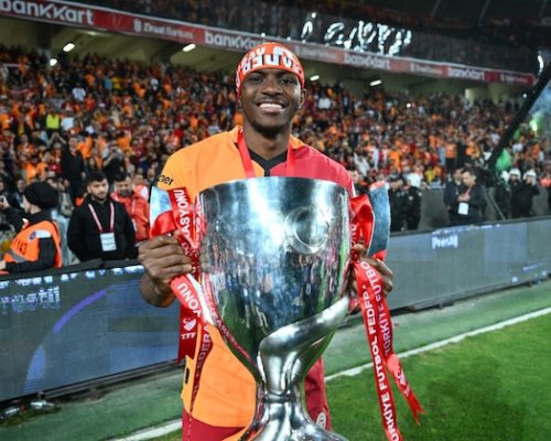 Al-Hilal přepíná na režim „šílenství“. Osimhenovi nabízí 120 milionů eur a na radaru má před MS klubů i Ronalda