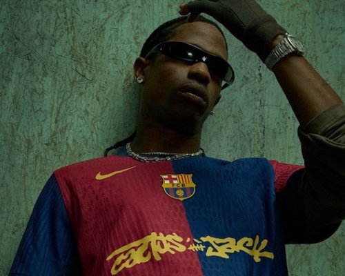 Nejbližší El Clásico bude kapku jiné: Travis Scott navrhl dres pro Barcelony proti Realu!