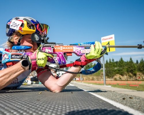 Nemohla sedět ani řídit. Davidová bojuje o návrat krok za krokem a snad si brzy šáhne i na zbraň