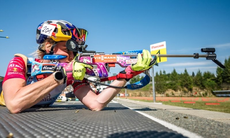 Nemohla sedět ani řídit. Davidová bojuje o návrat krok za krokem a snad si brzy šáhne i na zbraň