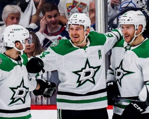 Další poprava ve stylu ledového Fina. Rantanenův hattrick zhasl Winnipeg a bodování play off má nového lídra