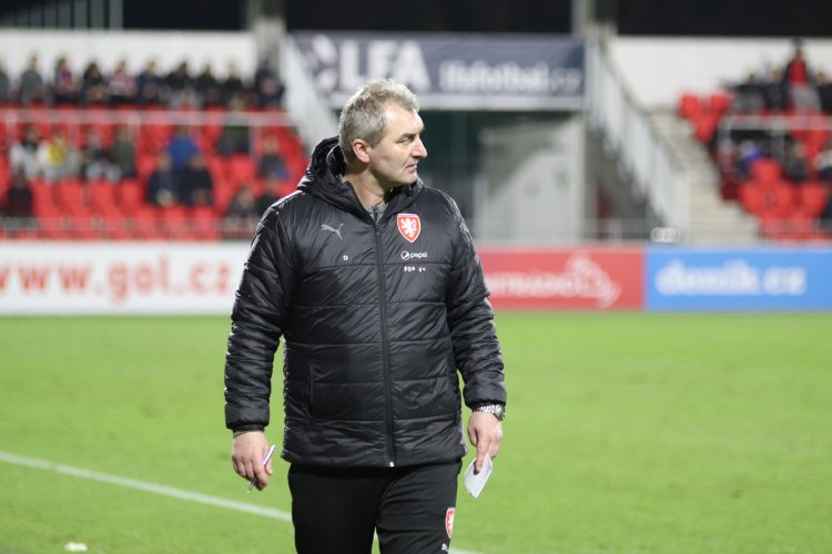 Musíme být nebezpeční i v útoku, ví Suchopárek. Lvíčata otevřenou turnaj ve čtvrtek duelem s Anglií