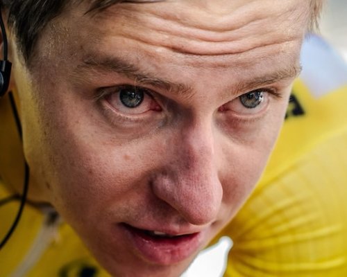 Pogačar se spálil v časovce a teď musí stahovat. Přišel o vteřiny a možná i o klid