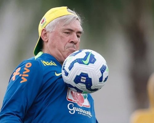 Ancelotti pod drobnohledem. Brazilská TV spočítala, že s Paraguayí rozžvýkal 9 žvýkaček. Šest v první a 3 ve druhé půli