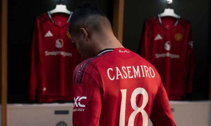 Divadlo snů na látce: Manchester United představuje nový dres, co voní nostalgií i moderno