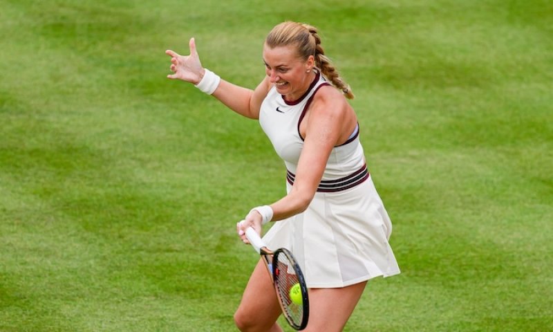 Londýn má slabost pro dámu s dělovým forhendem. Kvitovou čeká díky divoké kartě už šestnáctý start na Wimbledonu!