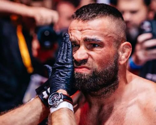 Jedna cesta končí, ale druhá začíná. Karlos Vémola by teď mohl několik let boxovat, míní trenér