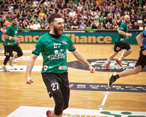 Dvě sezony, dva doubly. Baník napsal zlatou kroniku české házené a smekl před věrnými karvinskými fanoušky