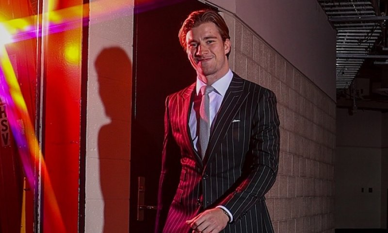 V brance klid, na účtu bouře. Dostál si jde pro životní smlouvu a bude nejlépe placeným českým gólmanem NHL