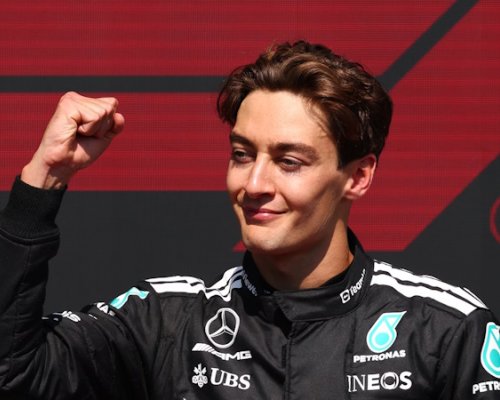 Přestupové šachy Mercedesu. Boj o Verstappena rozptyluje Russela, který má nabídku z Aston Martinu
