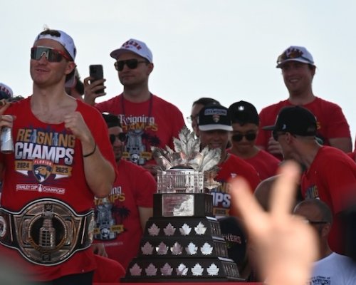 Nejlepší průvod v historii jižní Floridy? Panthers slavili zisk Stanley Cupu se 400 tisíci fanoušky