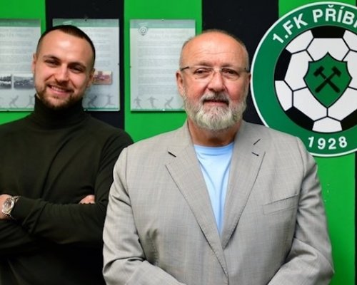 Táta dal Příbrami duši, tělo i spoustu svých peněz. Jediné, co za to dostal, byl pranýř od lidí, tvrdí Starka mladší