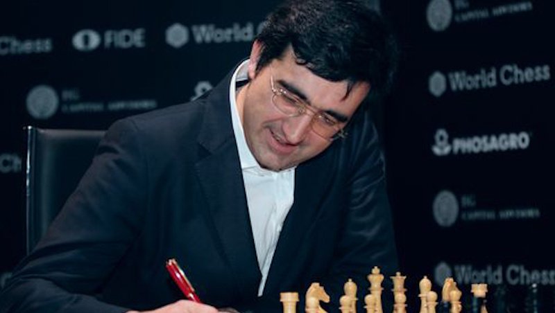 Šachová válka: Kramnik žaluje českého velmistra Navaru kvůli pomluvě