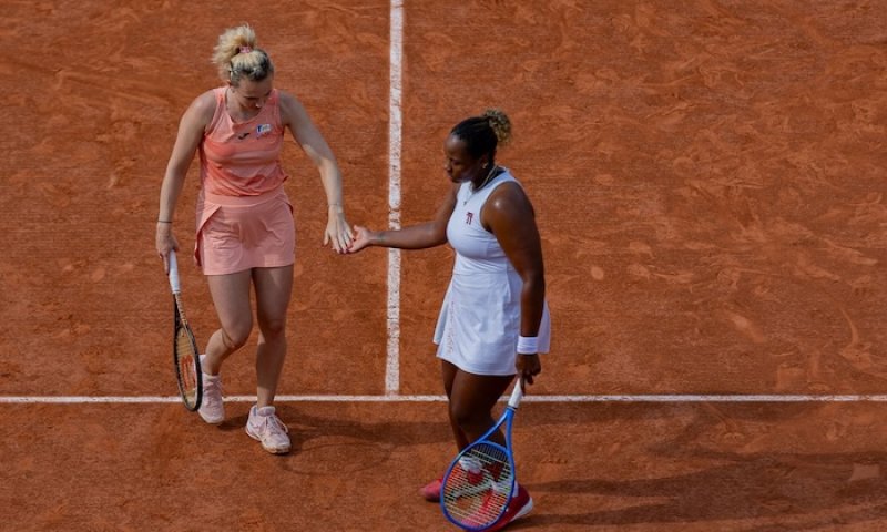 Nejsem robot, každý den není posvícení, říká Siniaková po konci na French Open. Světovou jedničkou v deblu je právem