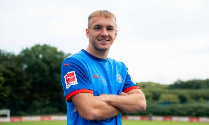 Zálusk z Edenu! Mistrovská Slavia touží po perspektivním slovenském expresu, který obstál v Bundeslize
