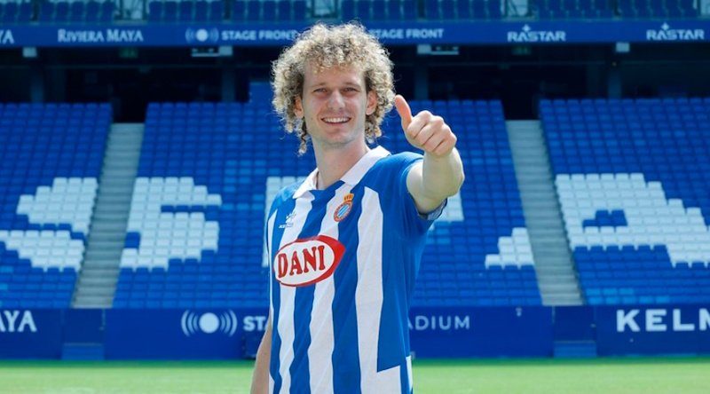 Alex Král opouští Španělsko. Espanyol oznámil konec osmi hráčů