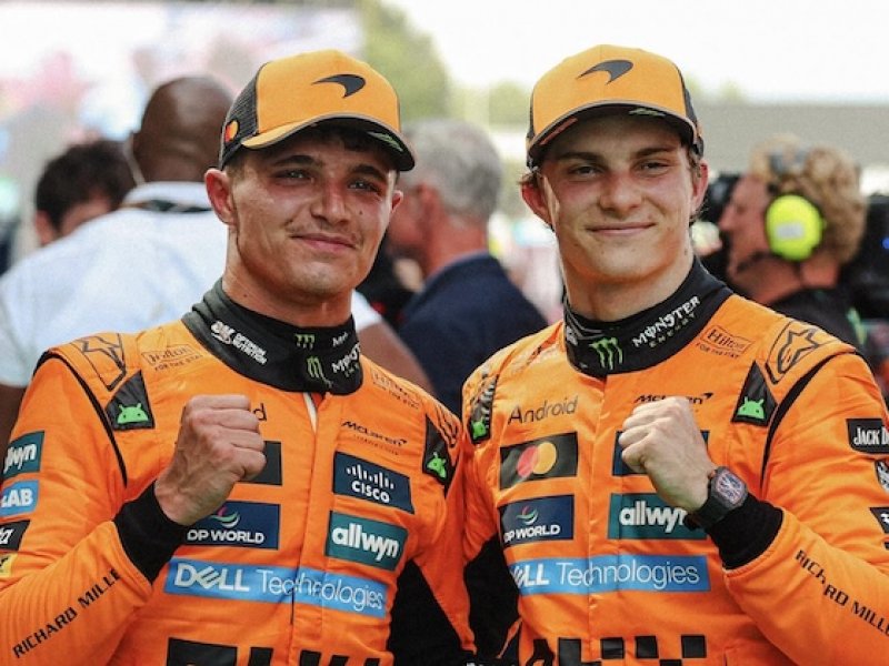 Sebevražedná mise v přímém přenosu: McLaren riskuje titul, aby zachoval tvář