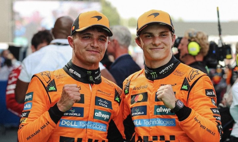 Nedostižný McLaren opět zanechal konkurenci daleko za sebou. Verstappen nedojel