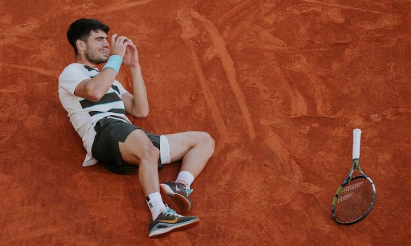 Pět a půl hodiny! Alcaraz se Sinnerem odehráli na Roland Garros zápas desetiletí, možná i století