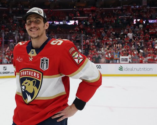Mistr za drobné! Nosek zůstává ve Floridě, bere minimum, ale chce třetí Stanley Cup