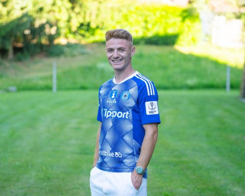 Z Edenu na Hanou! Nechtěný obránce mění dres a zůstává v Česku