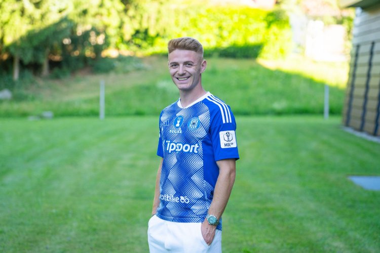Z Edenu na Hanou! Nechtěný obránce mění dres a zůstává v Česku