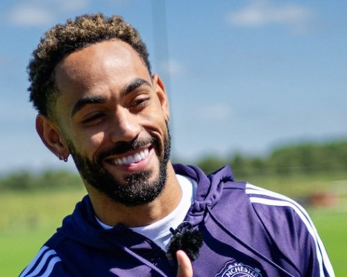 Naváže na Rooneyho, Ibrahimoviče či Van Nistelrooye. Nová posila za 73 milionů eur si na Old Trafford vzala vysněnou desítku