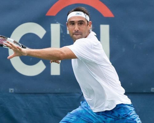 Vzpomínky, sny a akademie. Baghdatis bojuje o budoucnost kyperského tenisu