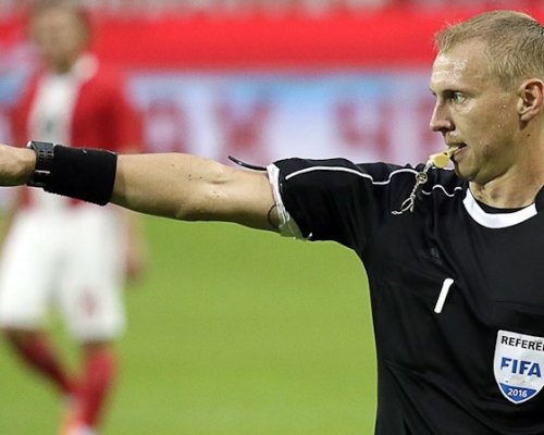 VAR tiše zasáhne, rozhodčí to nahlas vysvětlí. Česká liga testuje novou transparentnost
