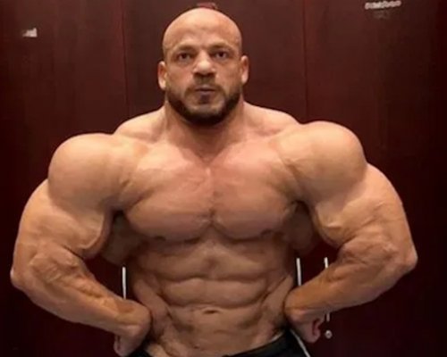 140 kilo svalů v akci. Big Ramy trénuje jako posedlý. Mr. Olympia se může třást