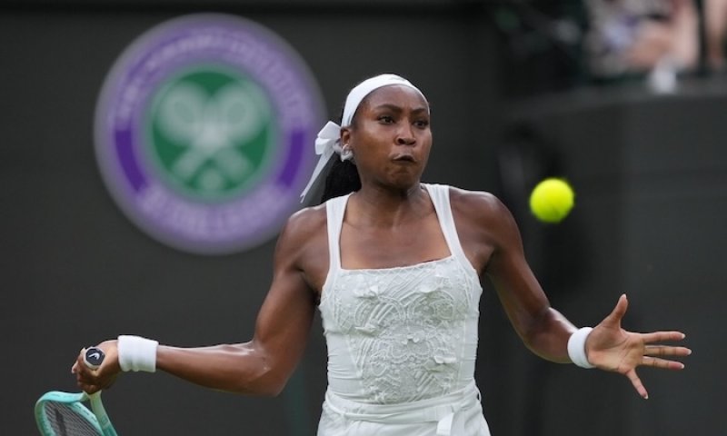 Wimbledon v šoku: Rekordní počet senzací, padly hvězdy z TOP 10 i vítězka Roland Garros