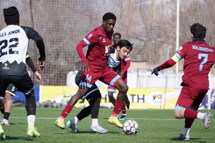 Slavia přivedla další nigerijský talent. Začínat bude v béčku