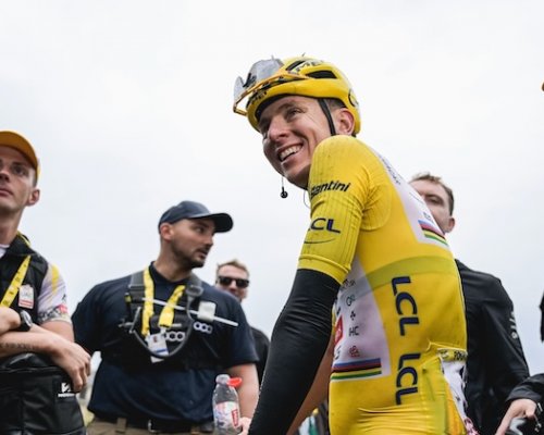 Paříž si pro sebe ukradl sólovým úderem na Montmartru Van Aert. Pogačar vyrovnal čtyřmi triumfy bilanci Frooma