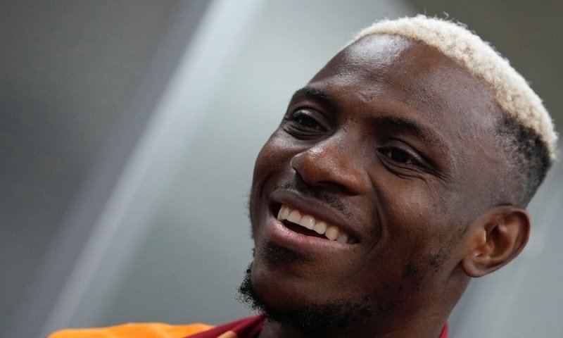 Istanbul šílí! Osimhen je zpět v Galatasarayi za astronomických 75 milionů, což je nový turecký rekord