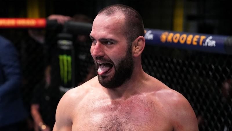 Skvostná bilance 7-1 nestačila. UFC se loučí s elitní slovenskou těžkou váhou