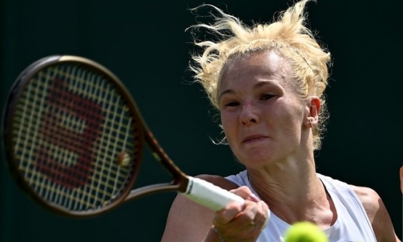 Déšť, drama a hlavně dvě čtvrtfinále za jeden den. Siniaková zatím píše náramný wimbledonský příběh
