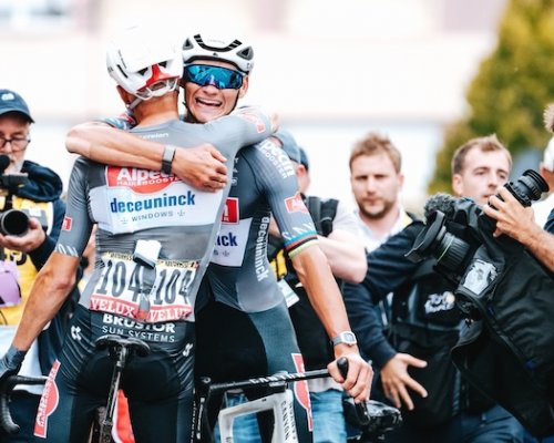 Van der Poel rozmetal Pogačara i Vingegaarda a po 55. profesionálním vítězství si na Tour vzdal žlutý dres