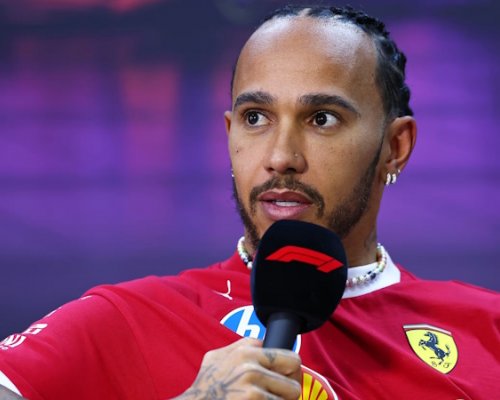 Ochranný štít nad šampionem. Jak se šéf Ferrari snaží utišit bouři kolem Hamiltona